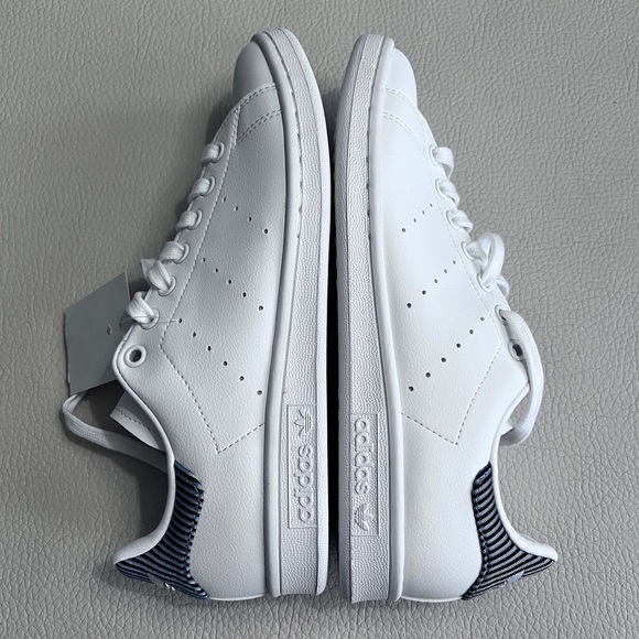 NWOB - Stan Smith Adult Embroidered Logo Sneaker - Men Size 7 / Women Size 8 - Picture 4 of 7